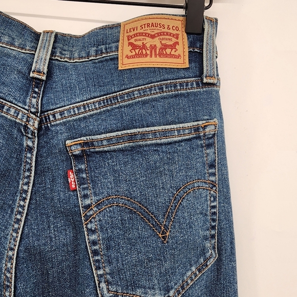 Levis Blue Wedgie Straight Raw Hem Button Fly Jeans Size 28 - Picture 8 of 10